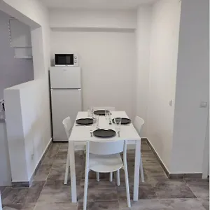 Appartement 2 Bedroom In Center With Pool And Parking, Salou